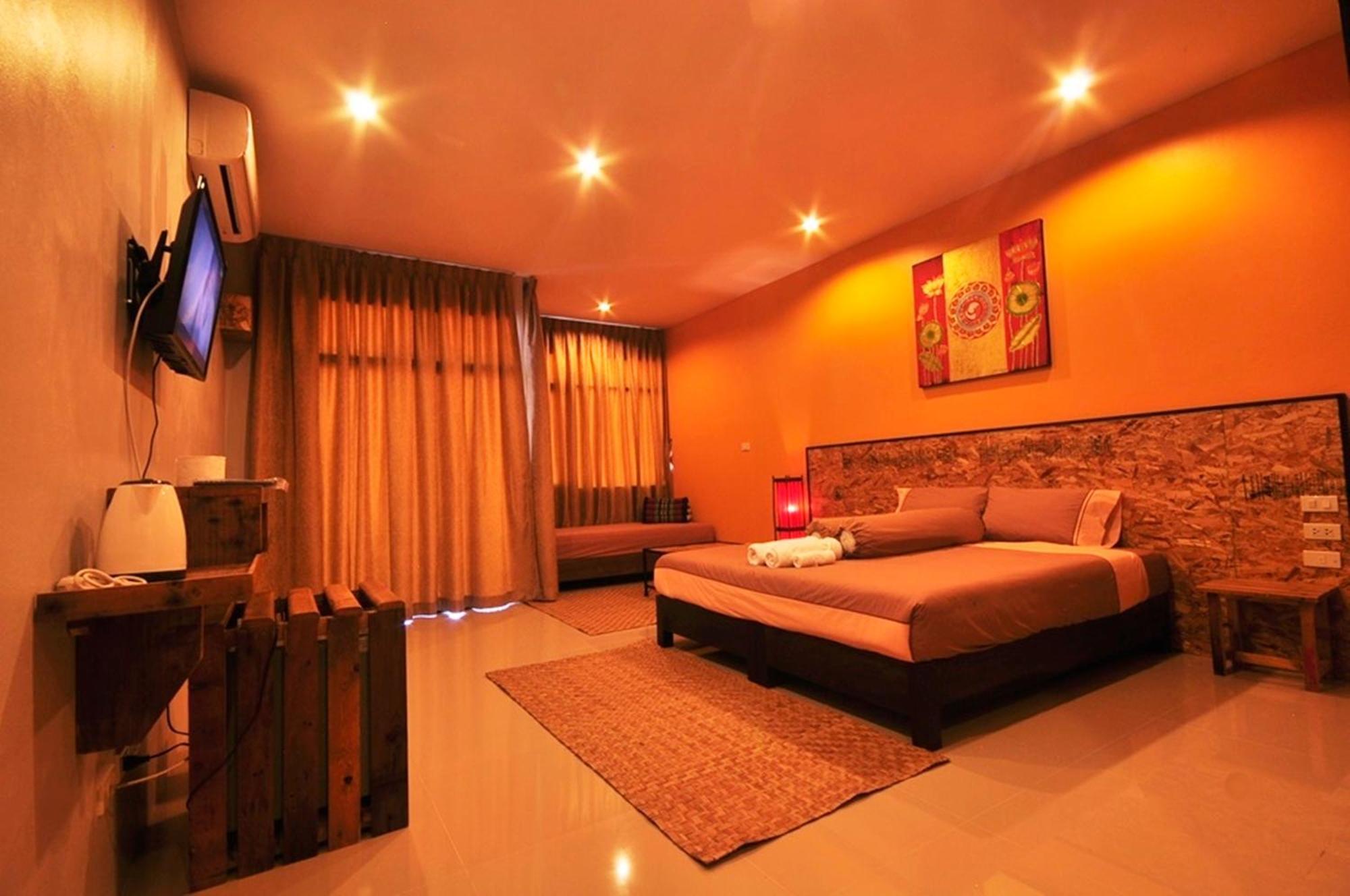 เดอะ เบดรูม - ในหาน บีช Hotel Nai Harn ภายนอก รูปภาพ