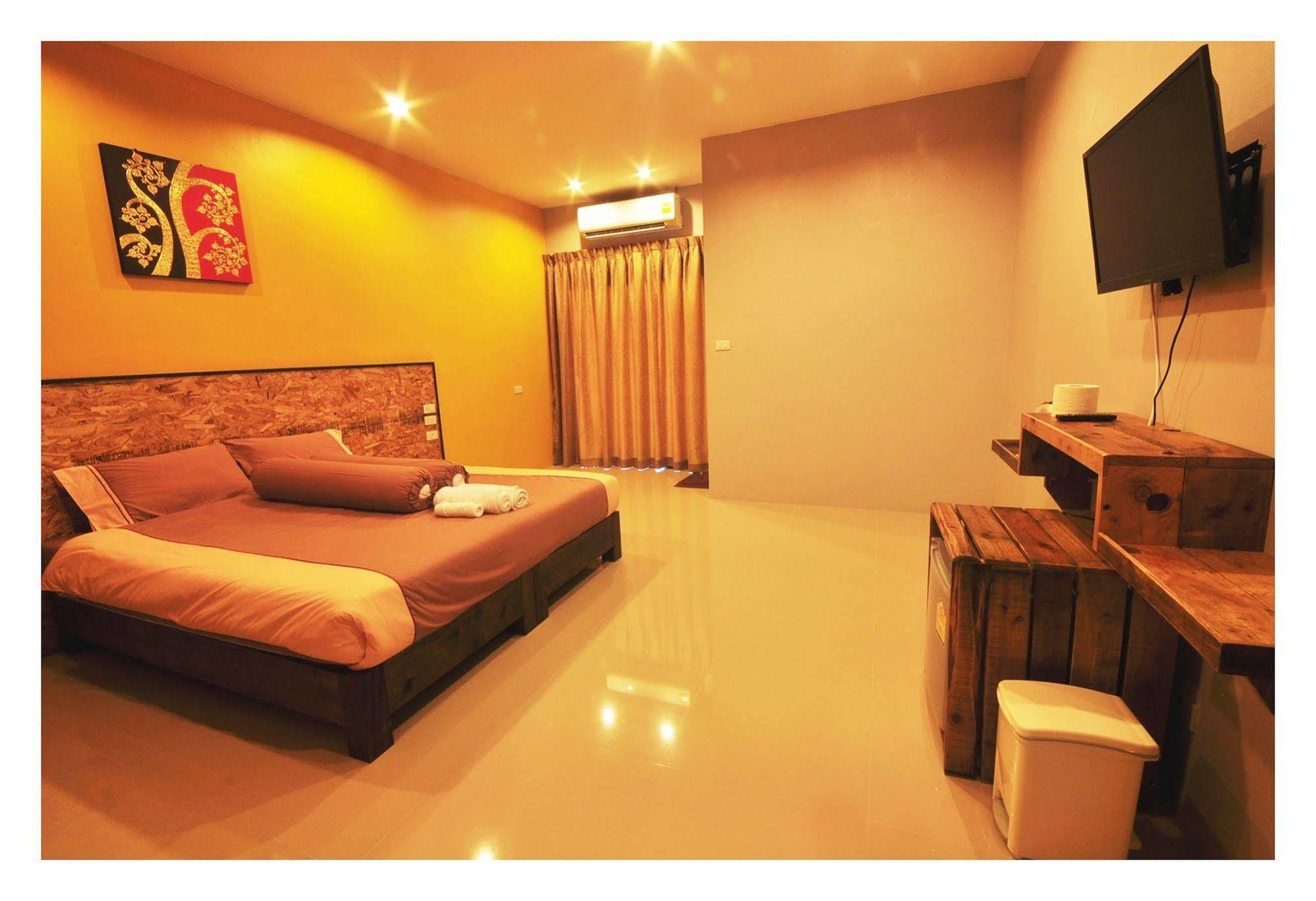 เดอะ เบดรูม - ในหาน บีช Hotel Nai Harn ภายนอก รูปภาพ