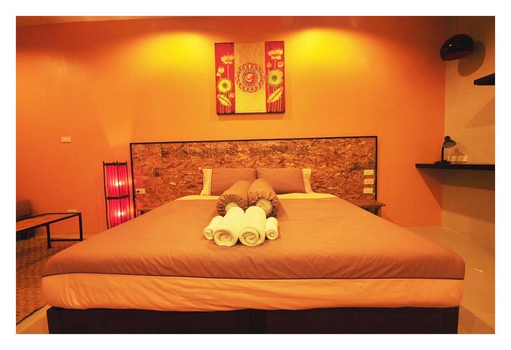 เดอะ เบดรูม - ในหาน บีช Hotel Nai Harn ภายนอก รูปภาพ