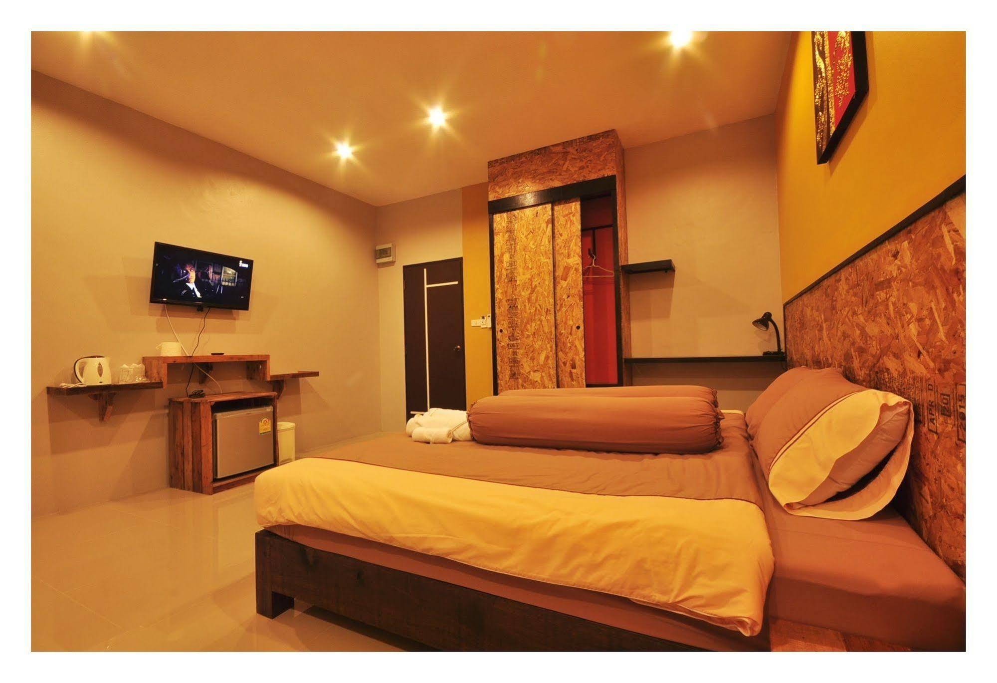 เดอะ เบดรูม - ในหาน บีช Hotel Nai Harn ภายนอก รูปภาพ