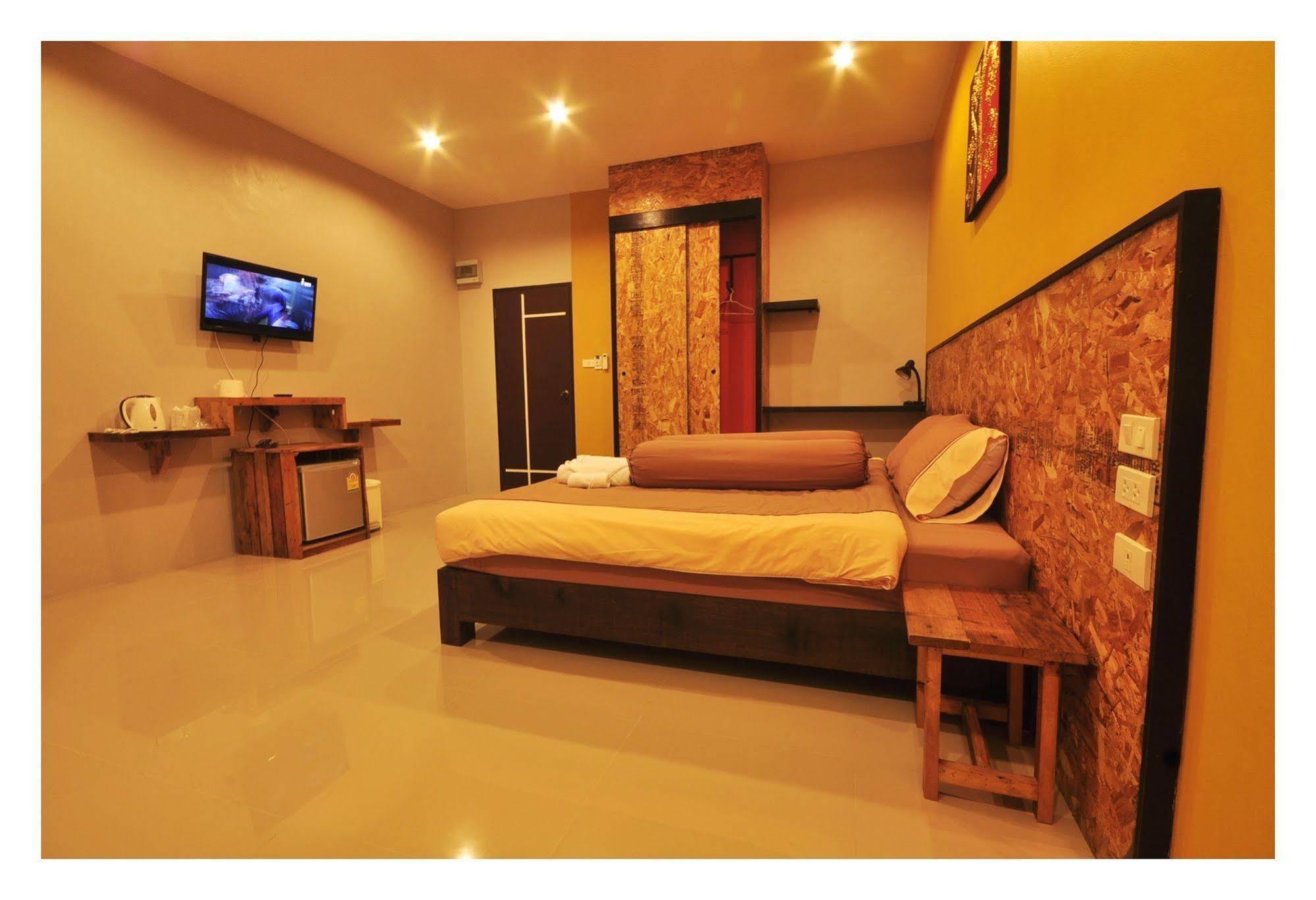 เดอะ เบดรูม - ในหาน บีช Hotel Nai Harn ภายนอก รูปภาพ