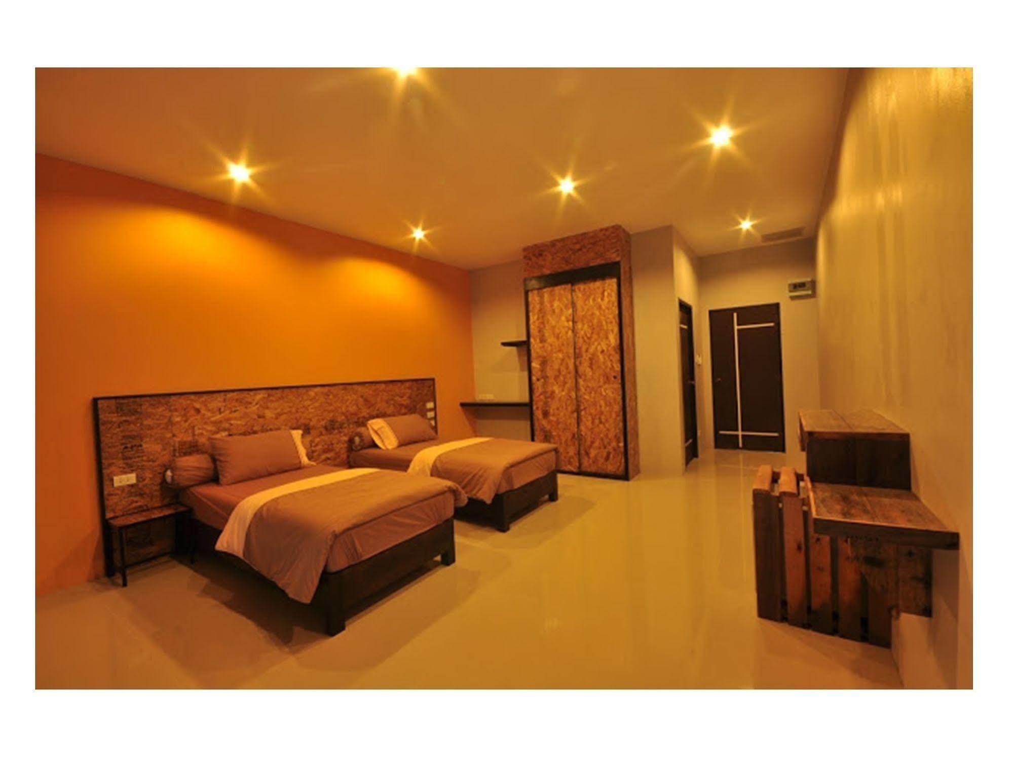เดอะ เบดรูม - ในหาน บีช Hotel Nai Harn ภายนอก รูปภาพ